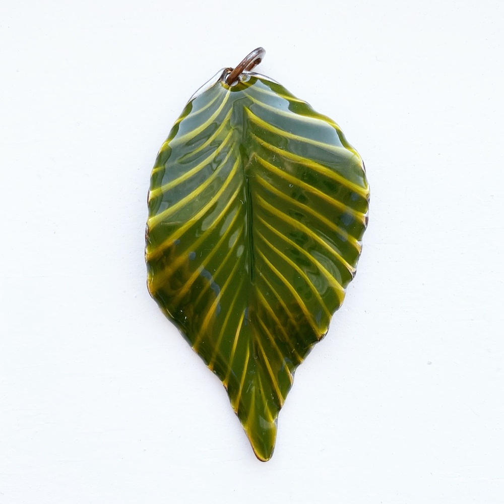 Vintage metal & green enamel leaf jewelry pendant